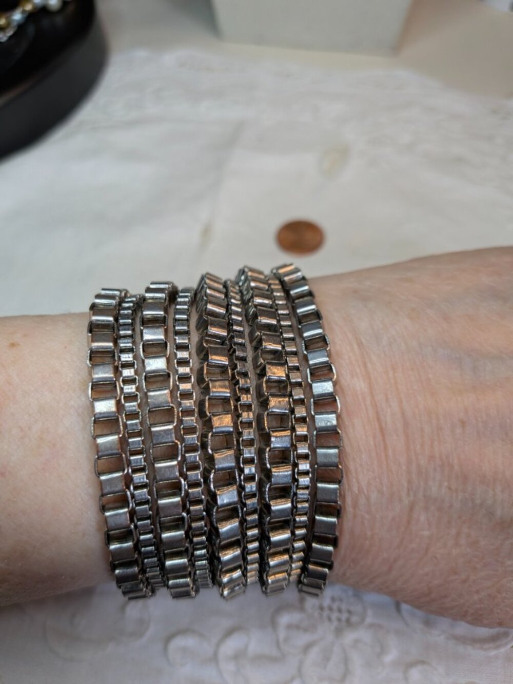 Heavy Silver‑Tone Venetian Chain Bracelet
